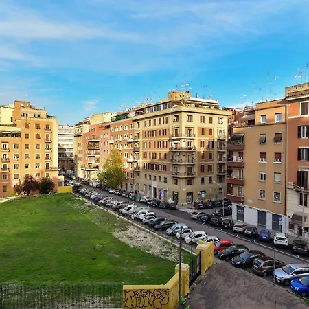 Classic In Re Di Near The Metro * Roma